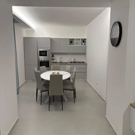 Camastra House Apartment *