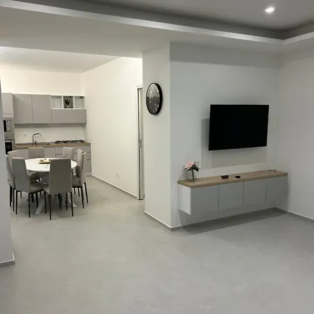Apartment Camastra House *